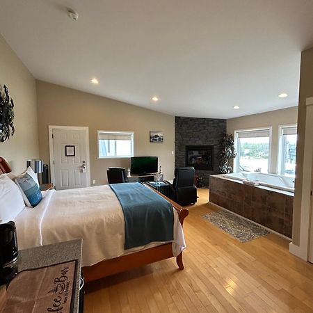 Pacific Rim Guest Lodge - Adults Only Ucluelet Εξωτερικό φωτογραφία